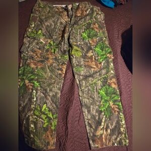 Magellan Outdoors Brown and Green Leaf Camo Cargo Pants 3xl